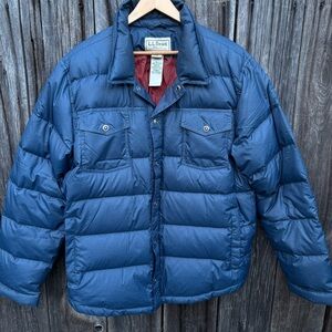 L.L. Bean Navy Blue Goose Down Puffer Coat w/Red lining. Size XL